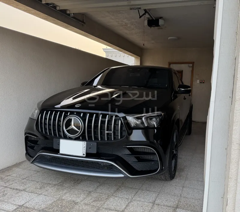 2022 مرسيدس - بنز جي إل إي 63إس أي إم جي