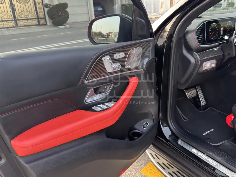 2022 مرسيدس - بنز جي إل إي 63إس أي إم جي