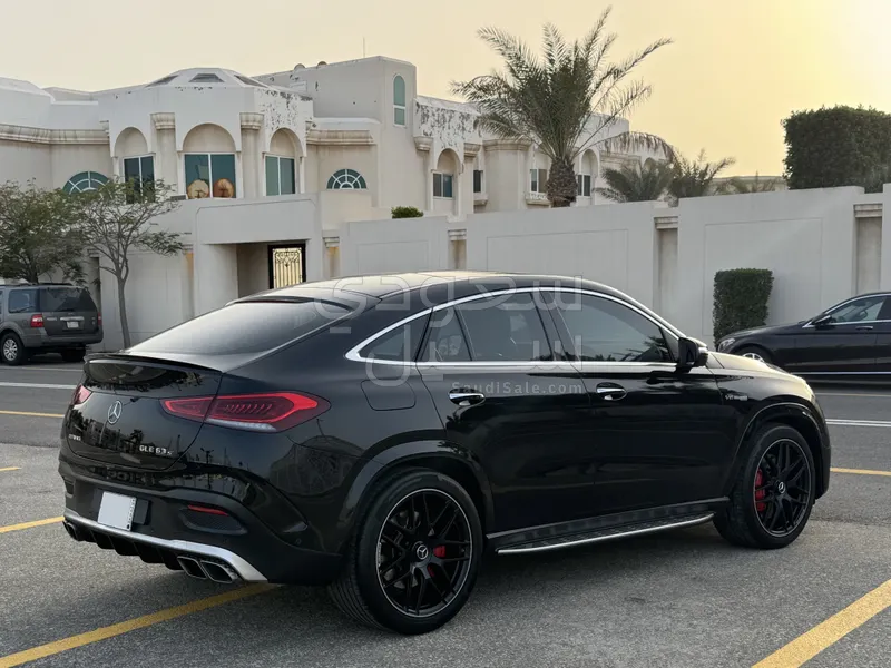 2022 مرسيدس - بنز جي إل إي 63إس أي إم جي