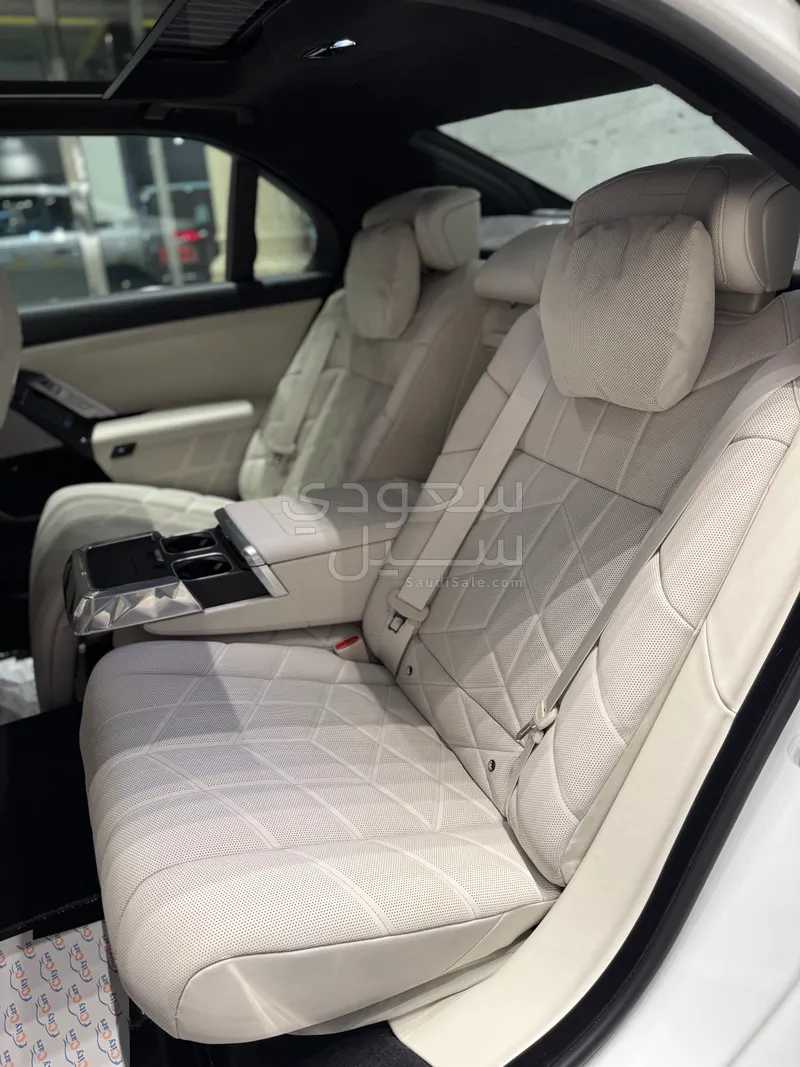 2026 بي ام دبليو الفئة السابعة 740أي