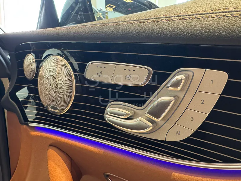 2023 مرسيدس - بنز إي 300