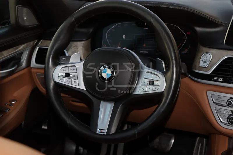 2020 بي ام دبليو الفئة السابعة 730 إل أي