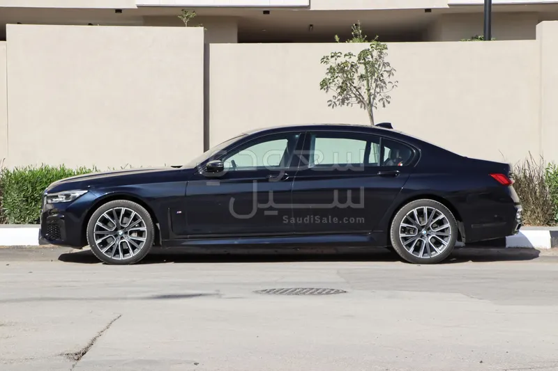 2020 بي ام دبليو الفئة السابعة 730 إل أي