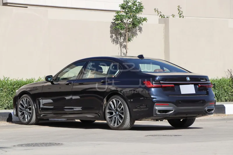 2020 بي ام دبليو الفئة السابعة 730 إل أي