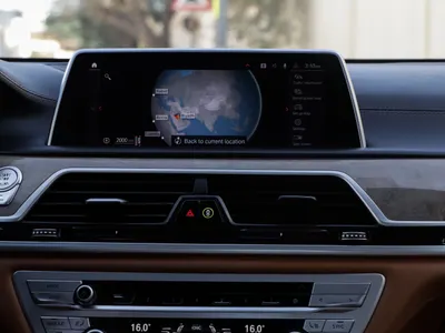 2020 بي ام دبليو الفئة السابعة 730 إل أي