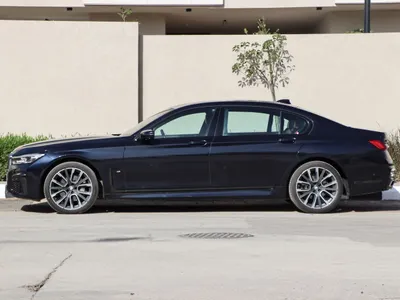 2020 بي ام دبليو الفئة السابعة 730 إل أي