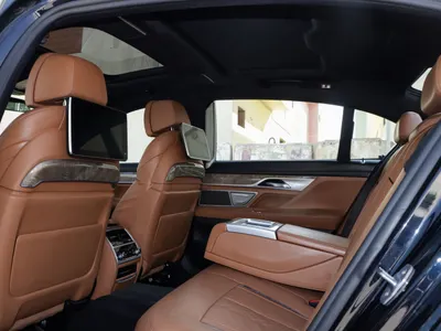 2020 بي ام دبليو الفئة السابعة 730 إل أي