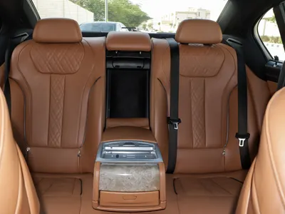 2020 بي ام دبليو الفئة السابعة 730 إل أي