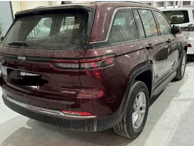 2025 جييب جراند شيروكي لاريدو