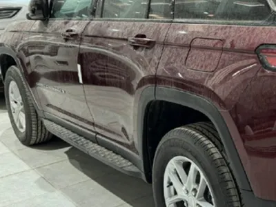 2025 جييب جراند شيروكي لاريدو