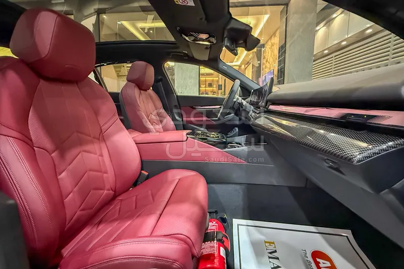 2026 بي ام دبليو الفئة الخامسة 520 أي إم كت