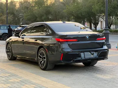 2023 BMW 7 Series 740i