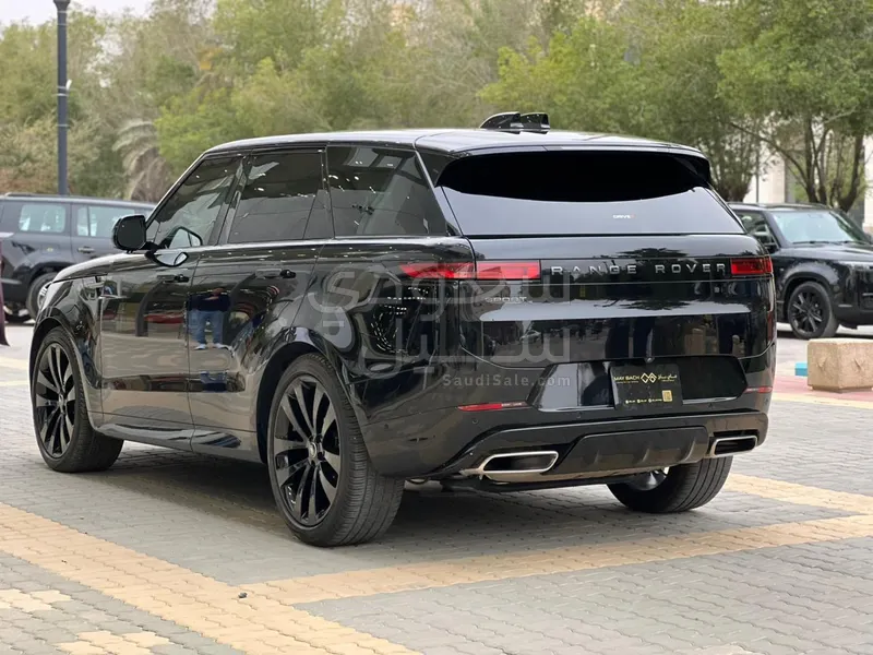 2024 لاند روفر رينج روفر سبورت اس اي