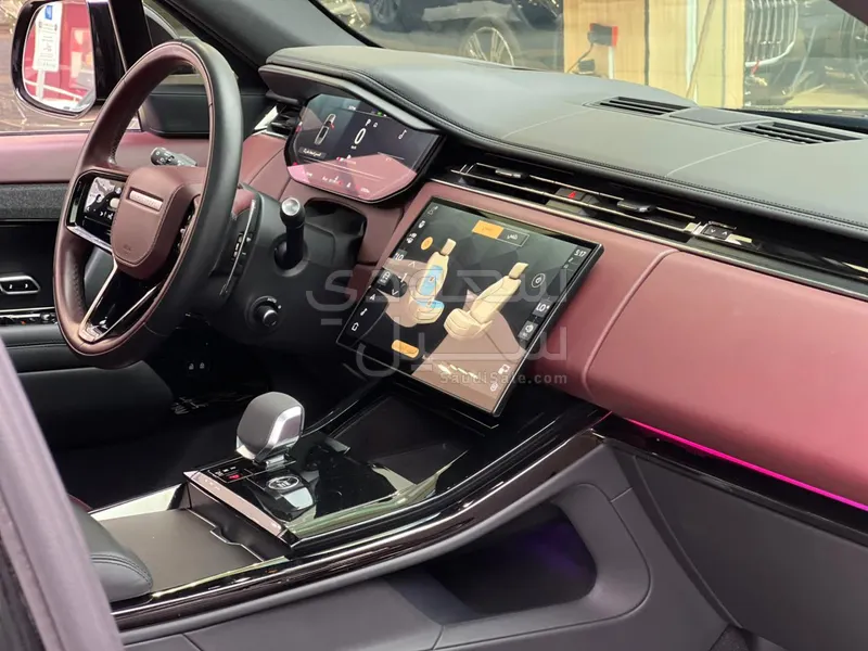 2024 لاند روفر رينج روفر سبورت اس اي