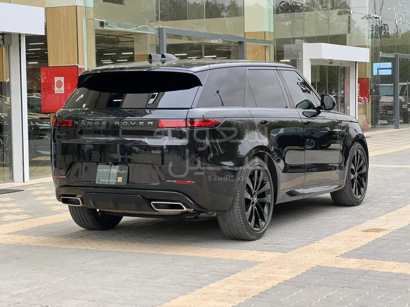 2024 لاند روفر رينج روفر سبورت اس اي