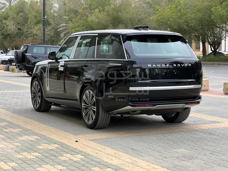 2026 لاند روفر رينج روفر اوتوبيوغرافي