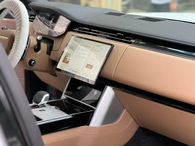 2026 لاند روفر رينج روفر اوتوبيوغرافي