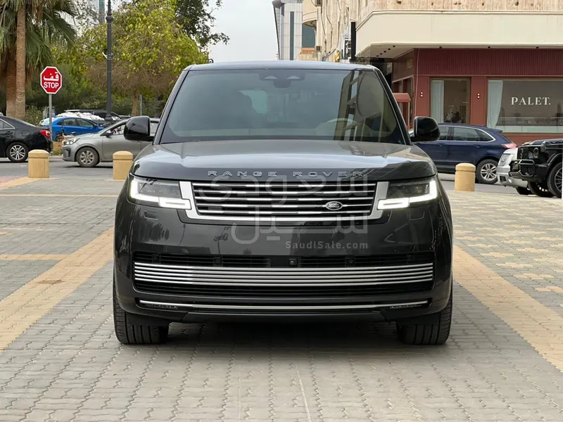 2025 لاند روفر رينج روفر اس في اوتوبيوغرافي