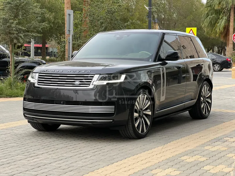 2025 لاند روفر رينج روفر اس في اوتوبيوغرافي