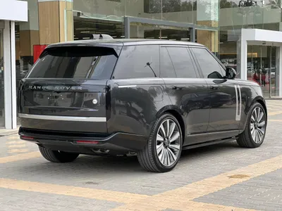 2025 لاند روفر رينج روفر اس في اوتوبيوغرافي