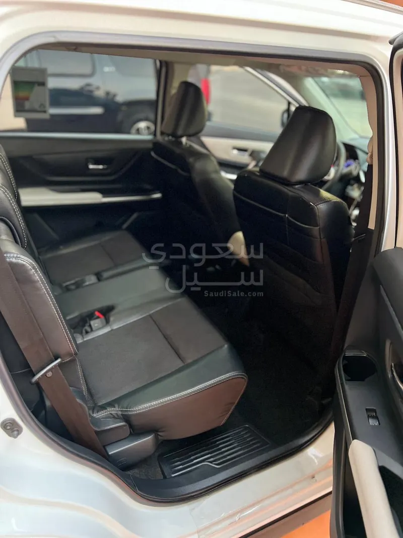 2024 تويوتا فيلوز