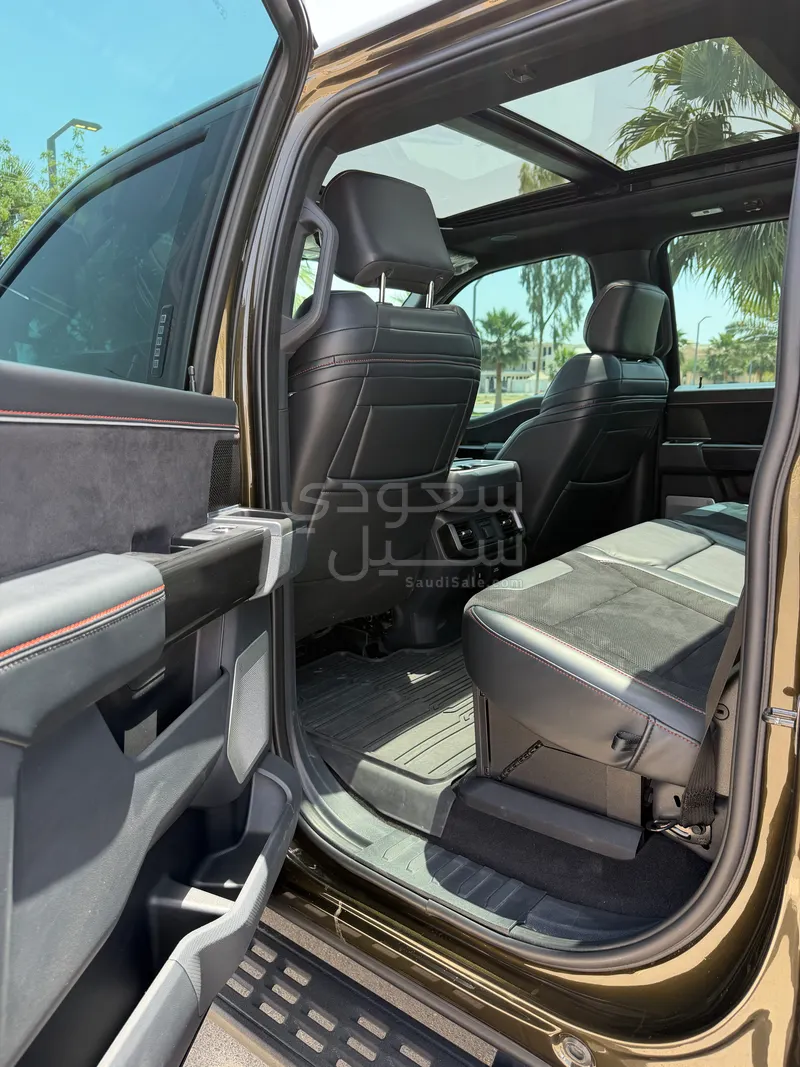 2024 فورد اف 150 رابتور ار