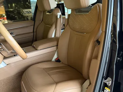 2024 لاند روفر رينج روفر اس في اوتوبيوغرافي