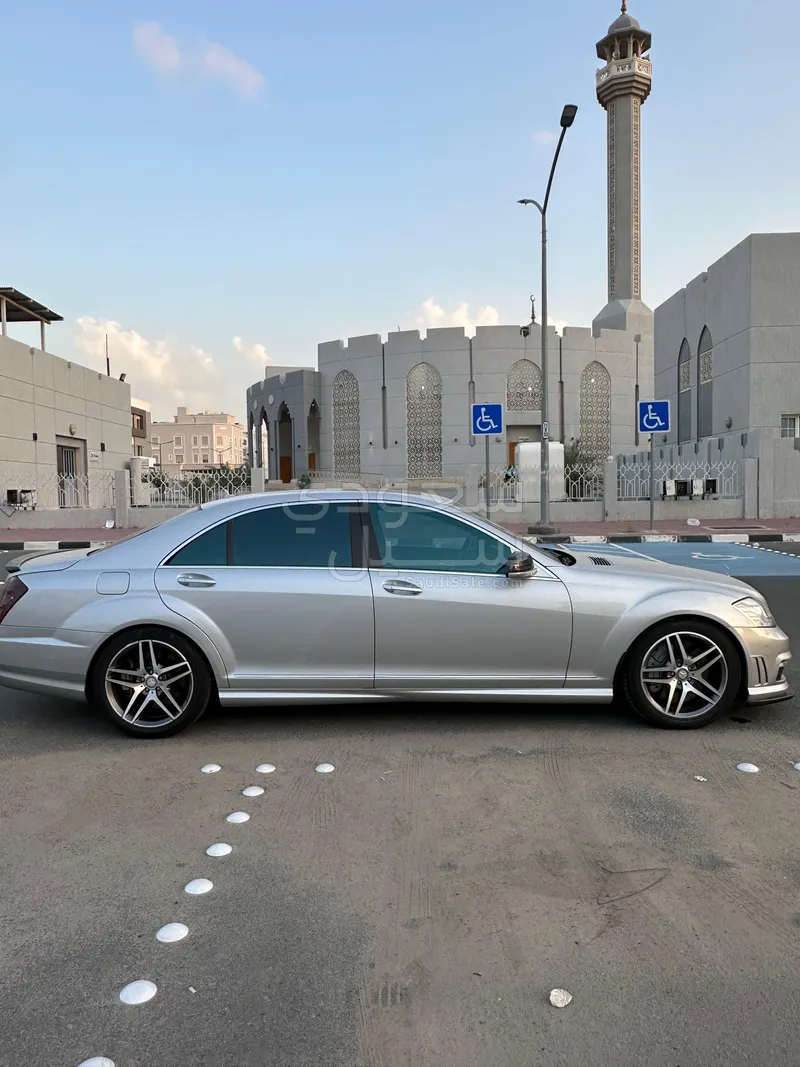 2012 مرسيدس - بنز إس 63 أي إم جي
