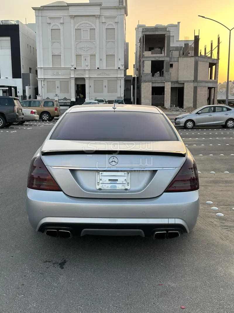 2012 مرسيدس - بنز إس 63 أي إم جي