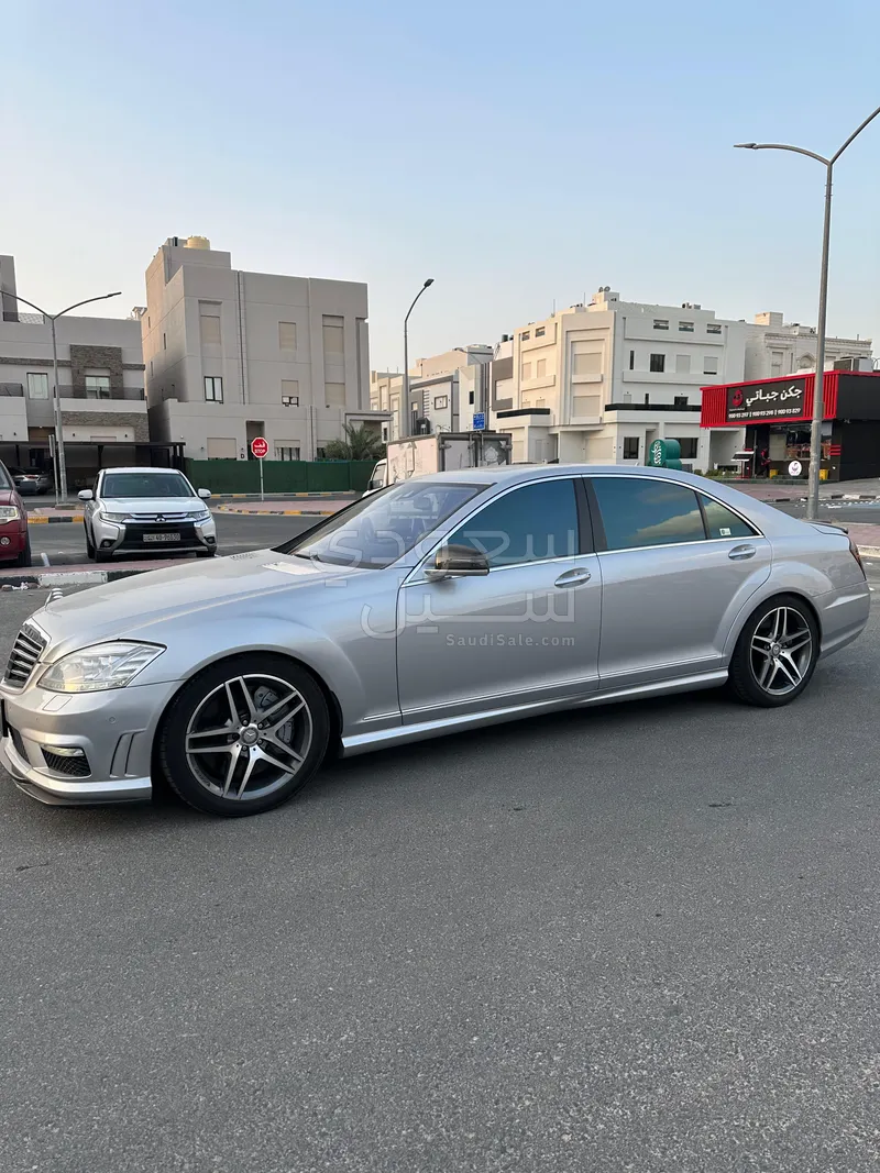 2012 مرسيدس - بنز إس 63 أي إم جي