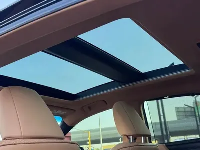 2023 لكزس إي إس 350