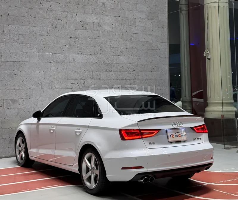 2015 اودي اي 3