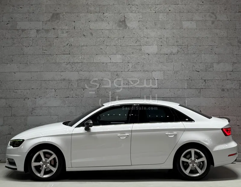 2015 اودي اي 3