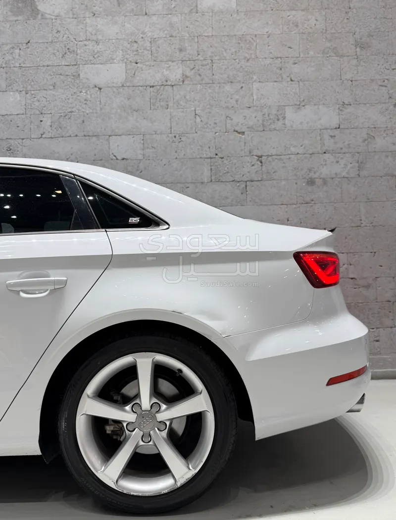 2015 اودي اي 3