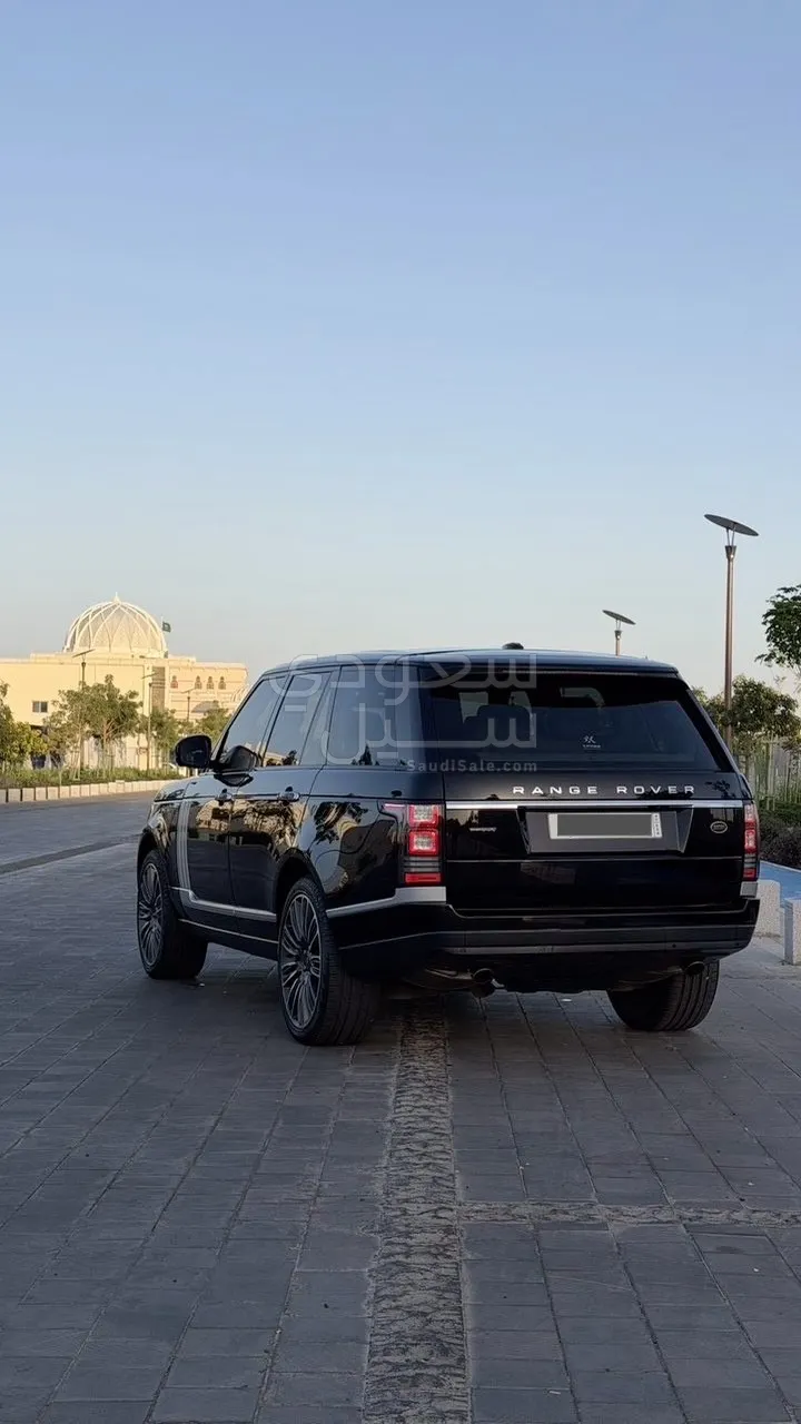 2015 لاند روفر رينج روفر فوج