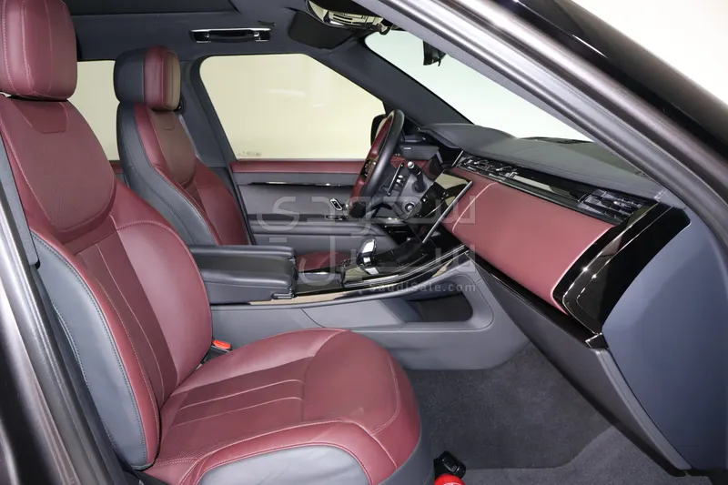 2025 لاند روفر رينج روفر سبورت اس اي دايناميك