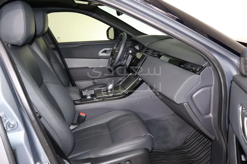 2025 لاند روفر رينج روفر فيلار أر - دايناميك