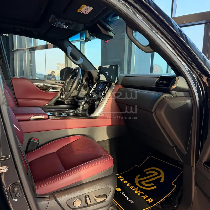 2024 لكزس إل إكس 600