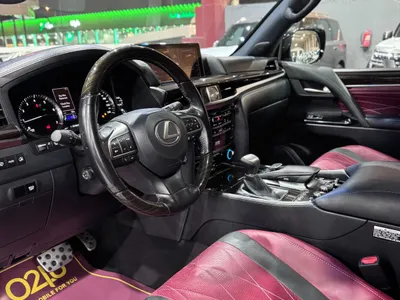 2021 لكزس إل إكس 570 بلاك اديشن