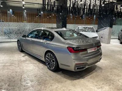 2021 بي ام دبليو الفئة السابعة 730 إل أي