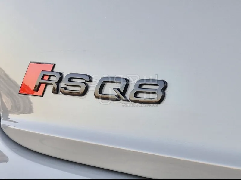 2023 اودي ار اس كيو 8