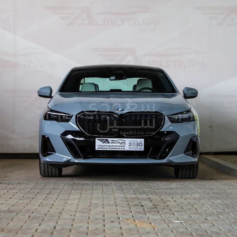 2026 BMW 5 Series 520i