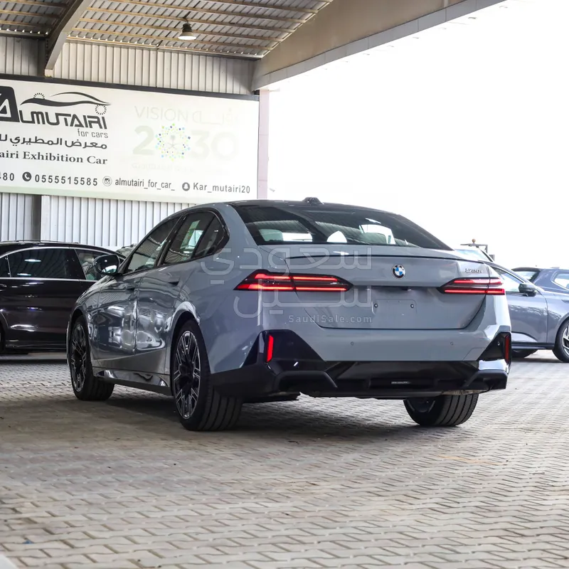 2026 BMW 5 Series 520i