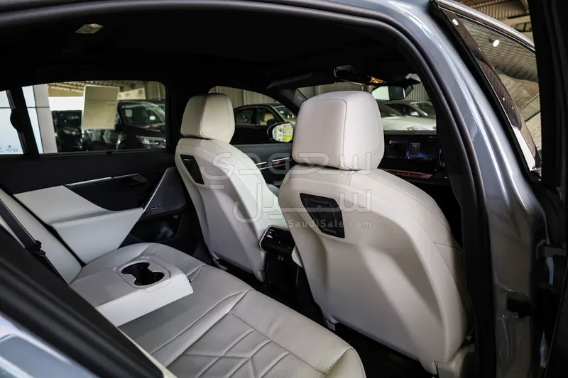 2026 BMW 5 Series 520i