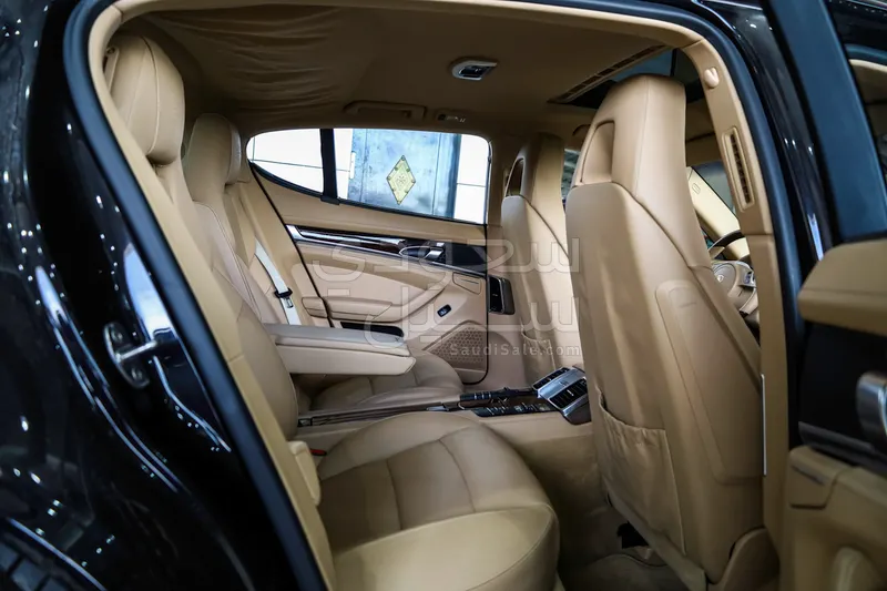 2013 Porsche Panamera 4S