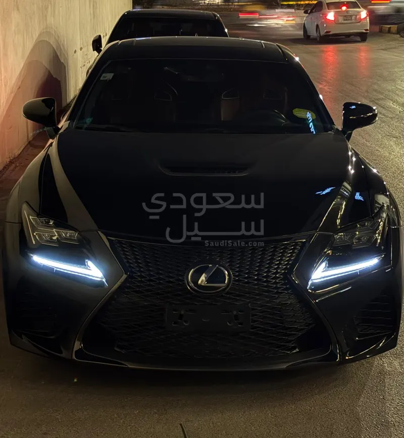 2016 لكزس أر سي اف