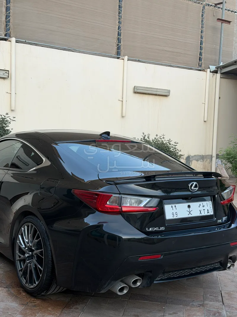 2016 لكزس أر سي اف