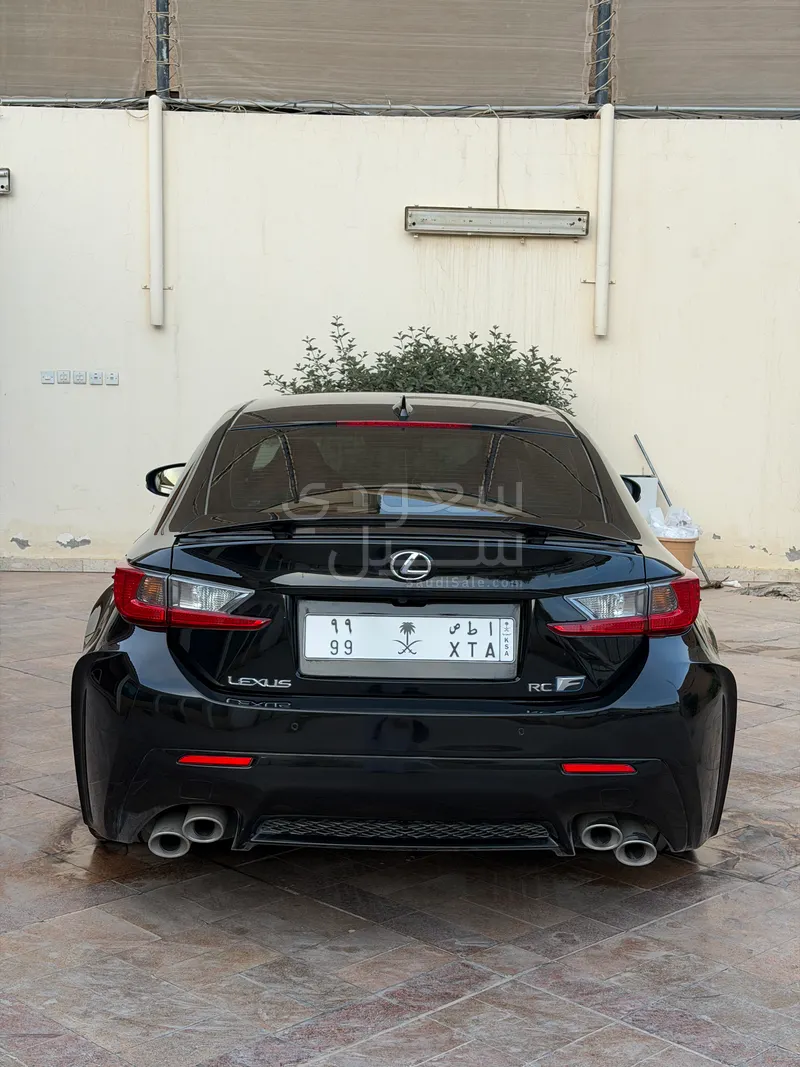 2016 لكزس أر سي اف