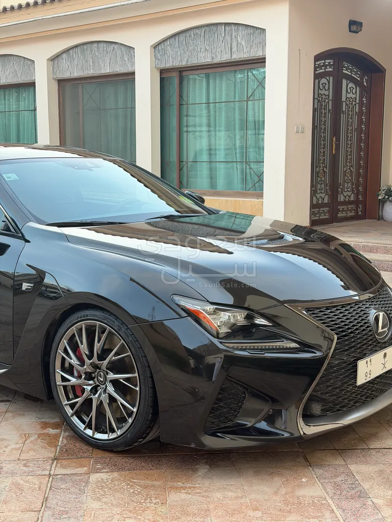 2016 لكزس أر سي اف