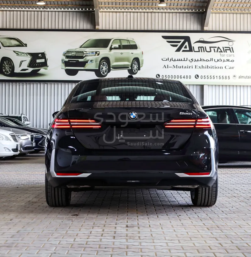 2026 BMW 5 Series 520i